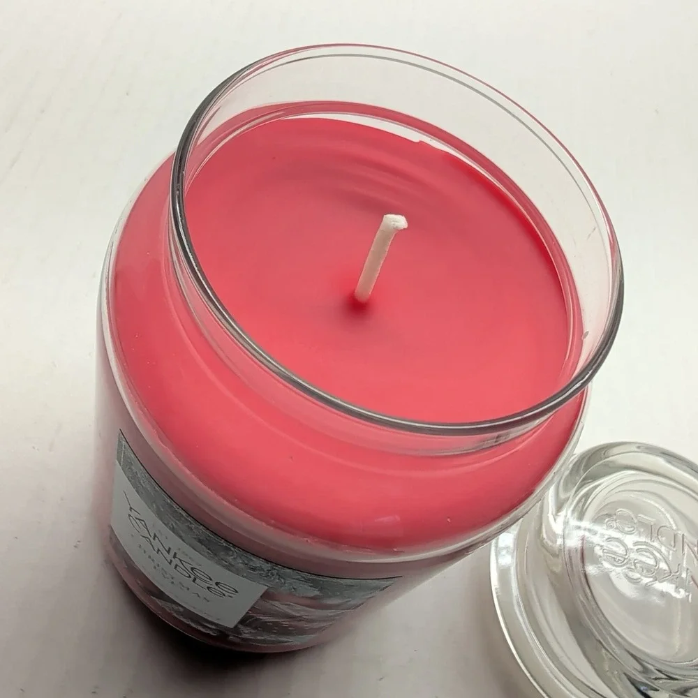 Yankee Candle Christmas Eve Large Jar Candle 22 oz Red Holiday Scent 1694257
